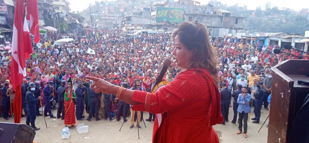 कांग्रेस नेत्री  आरजुले भनिन्– ‘जहाँ काँग्रेसको मेयर नै हुँदैन त किन हामी पैसा पठाउँछौँ ?’